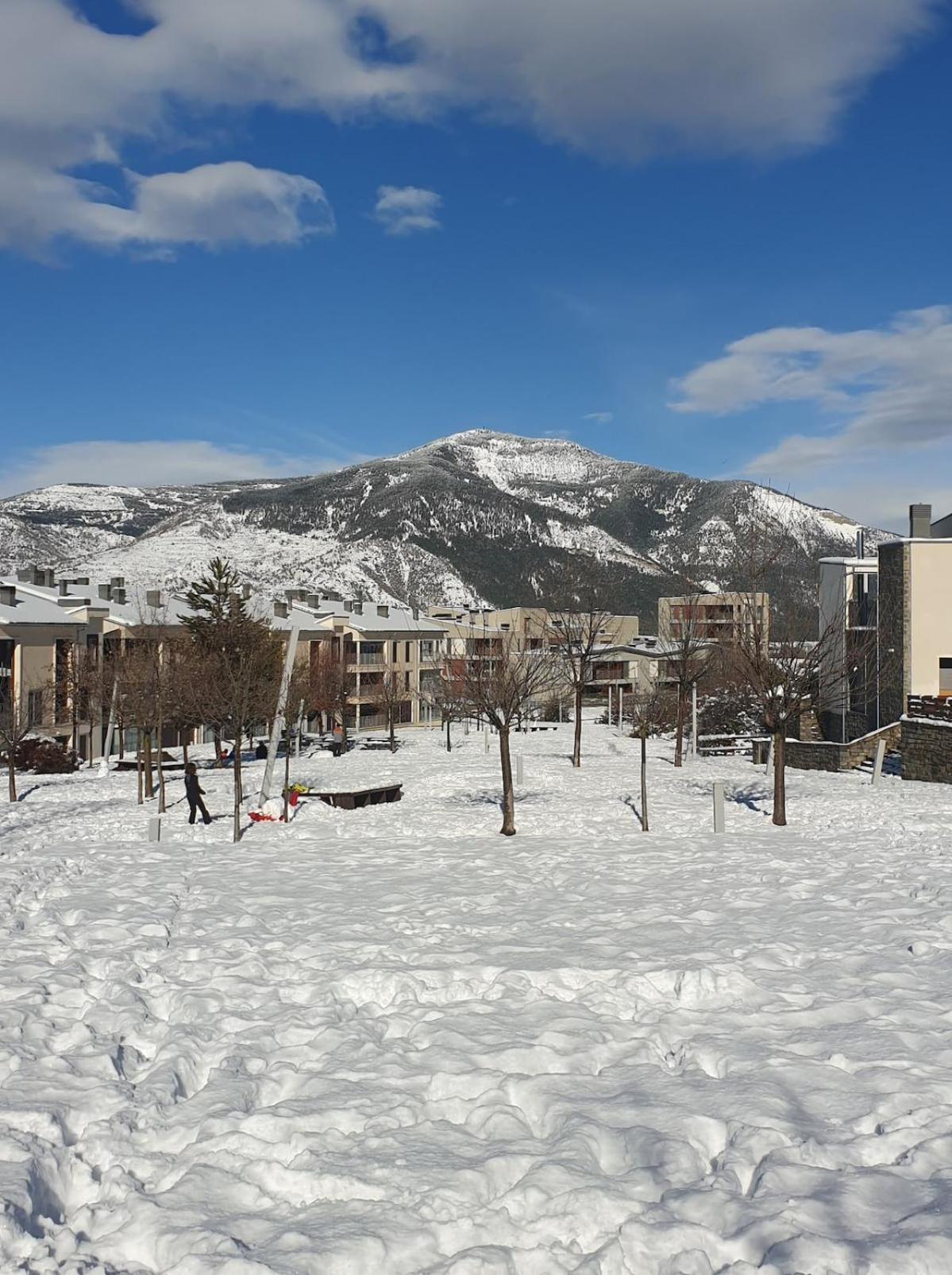 Chalet Adosado Entero, Bbq Y Piscina Comunitaria ซาบิญานิโก ภายนอก รูปภาพ